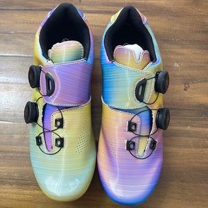 Cycling shoes